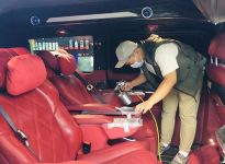 開(kāi)了三年的車還有異味怎么辦